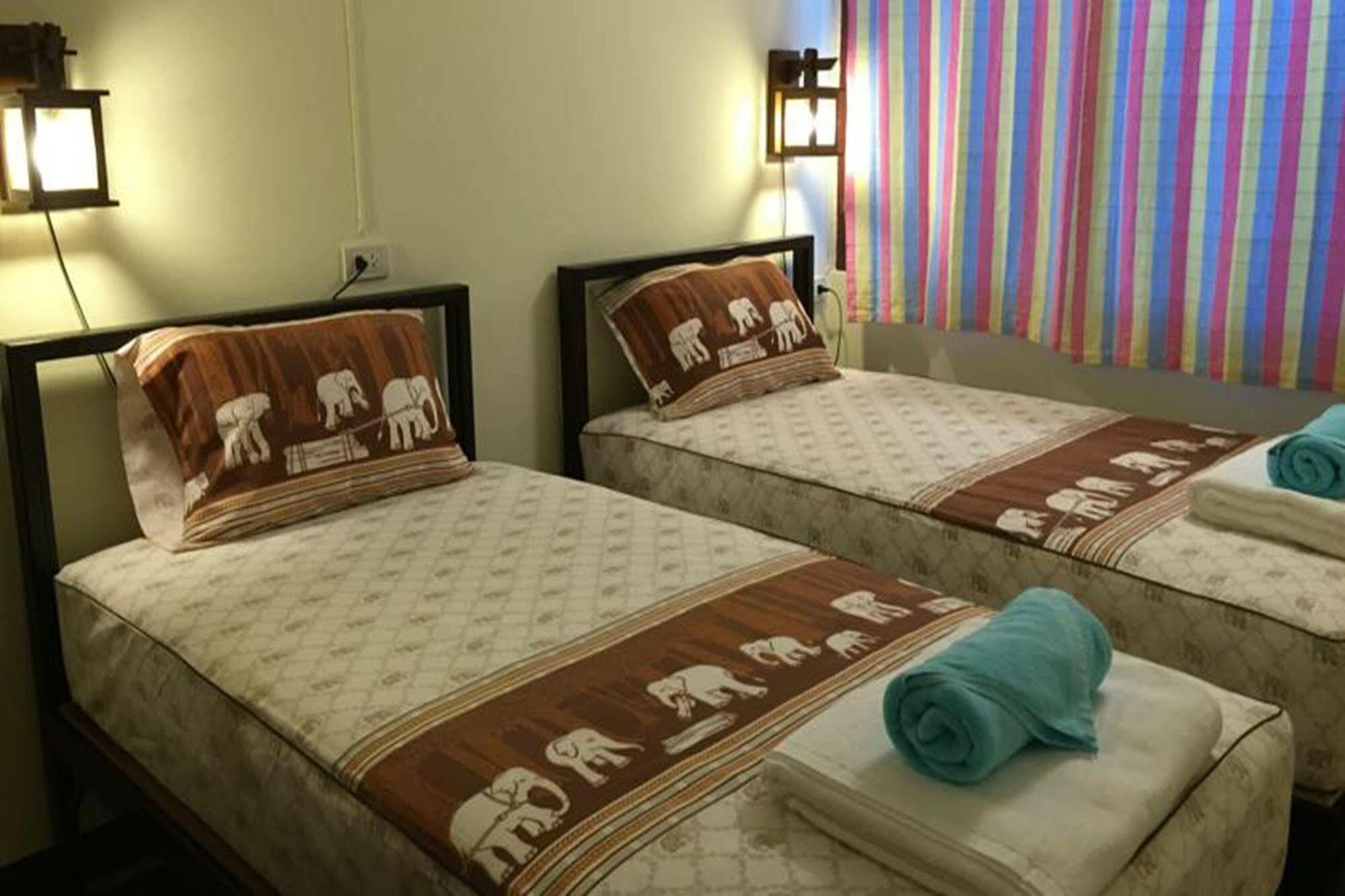 Siriwan Guesthouse Čiang Mai Exteriér fotografie