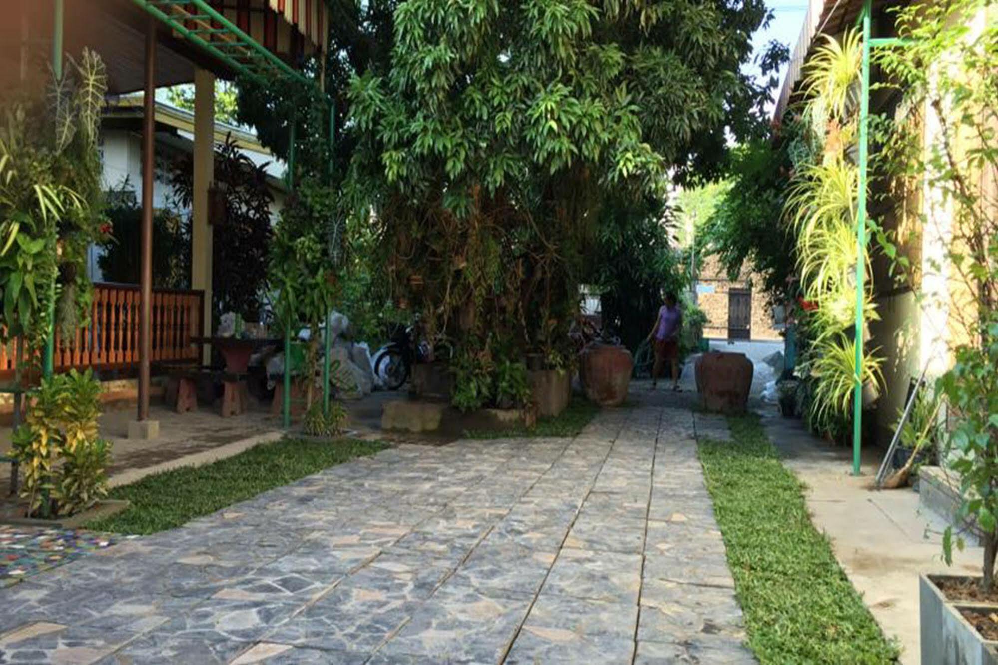 Siriwan Guesthouse Čiang Mai Exteriér fotografie